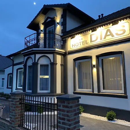 Отель Dias