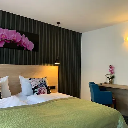Dias Hotel