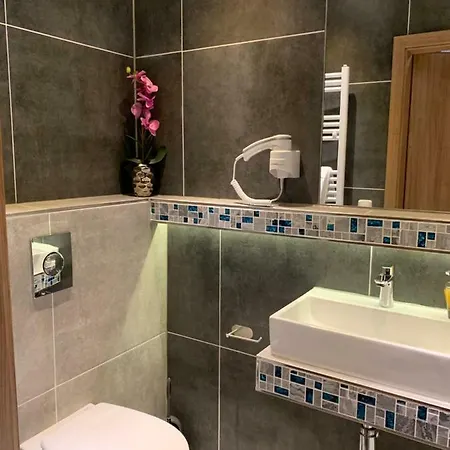Dias 3* Pinneberg