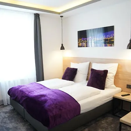 Dias Отель Пиннеберг